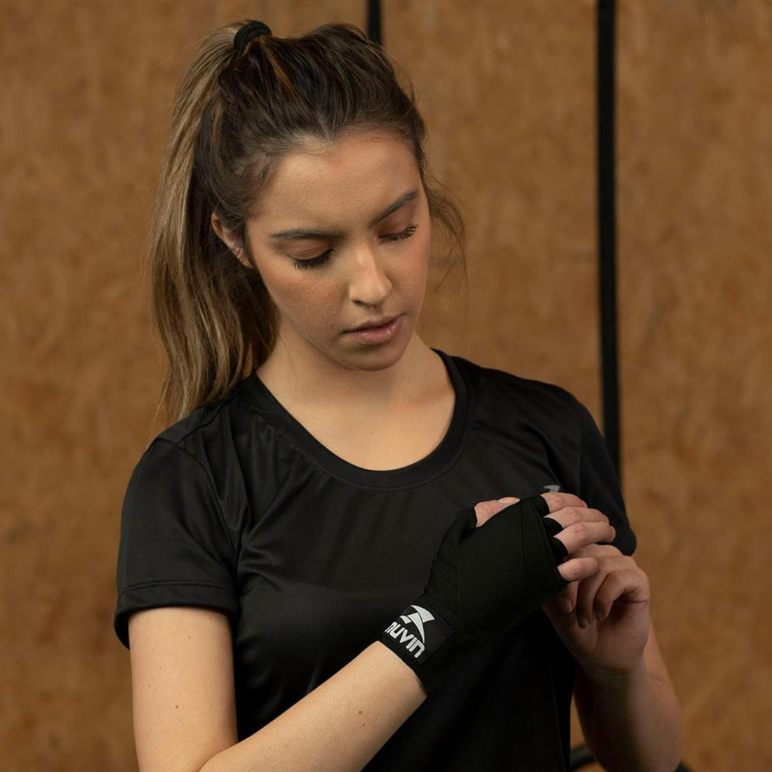 Como enrolar a Bandagem de Muay Thai para proteger as mãos